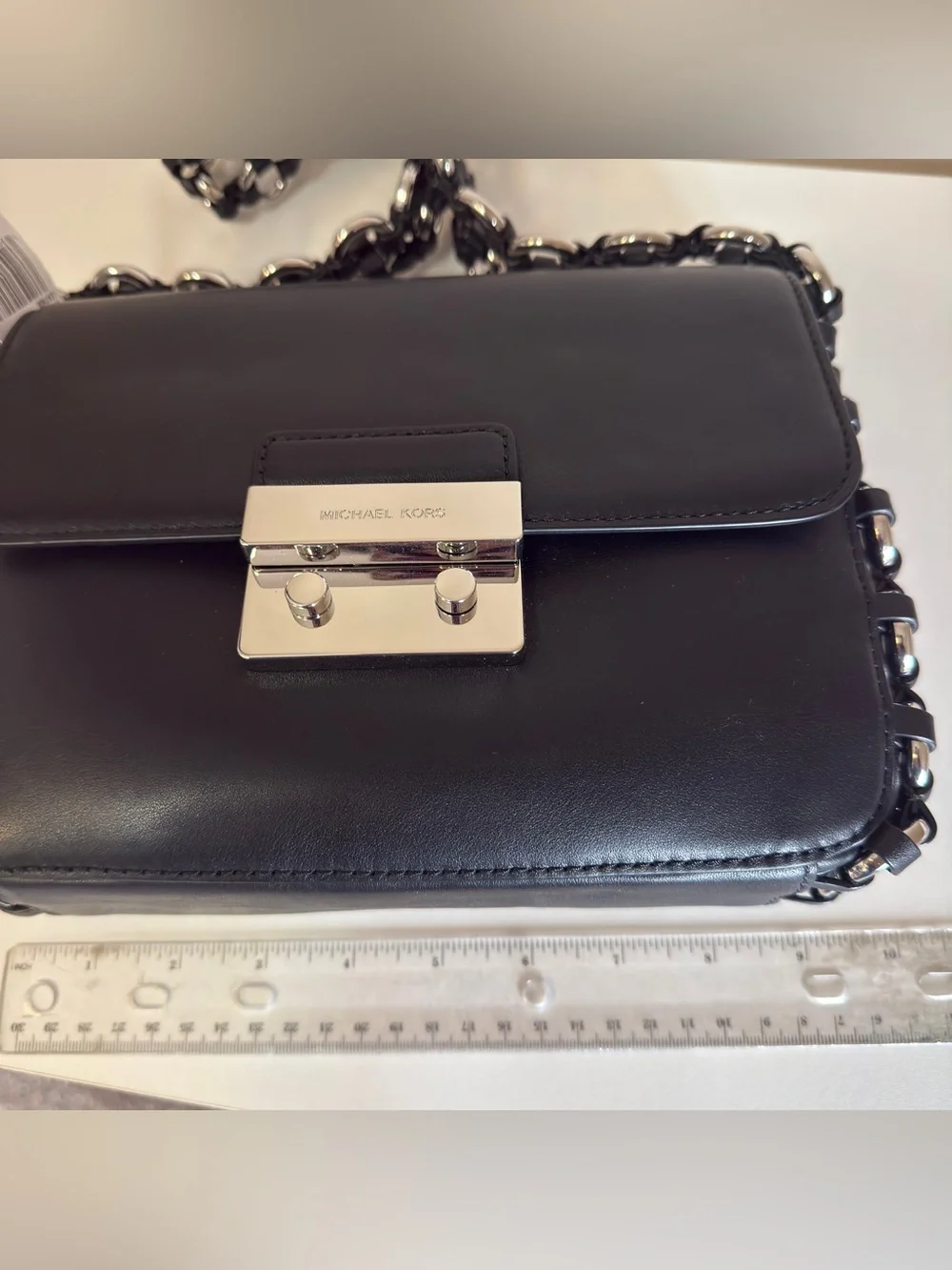 Michael Kors PIPER LG SHLDR FLAP LEATHER